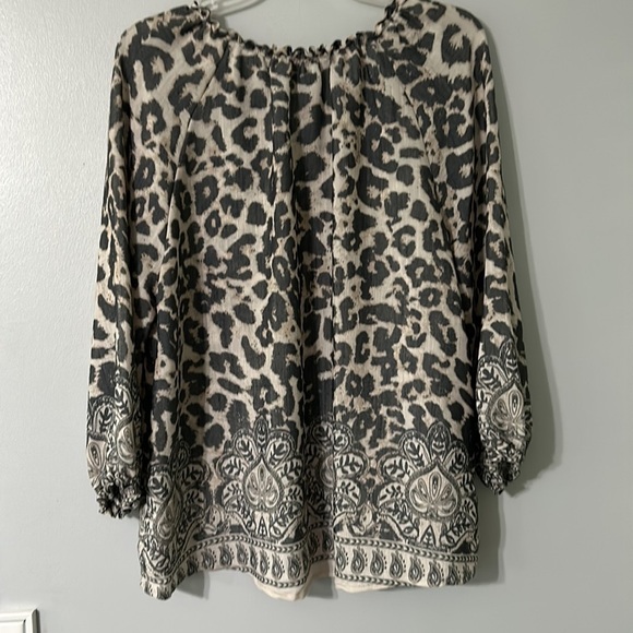 Como Vintage Women’s Blouse Leopard Gathered Scoop Neck with Tie Top Size-L - Picture 6 of 7